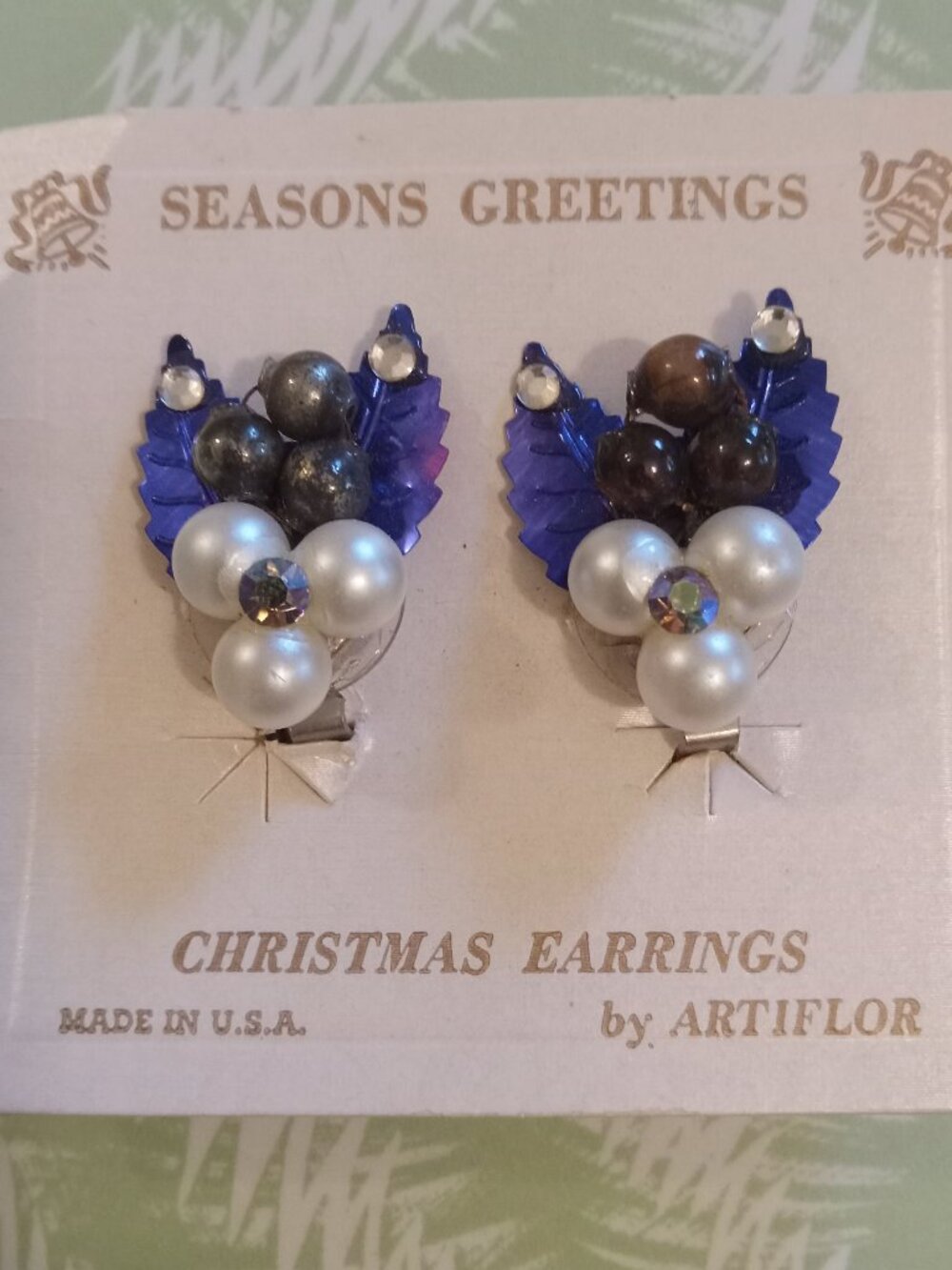 Vintage original christmas earrings beads 1950 N.O.S.